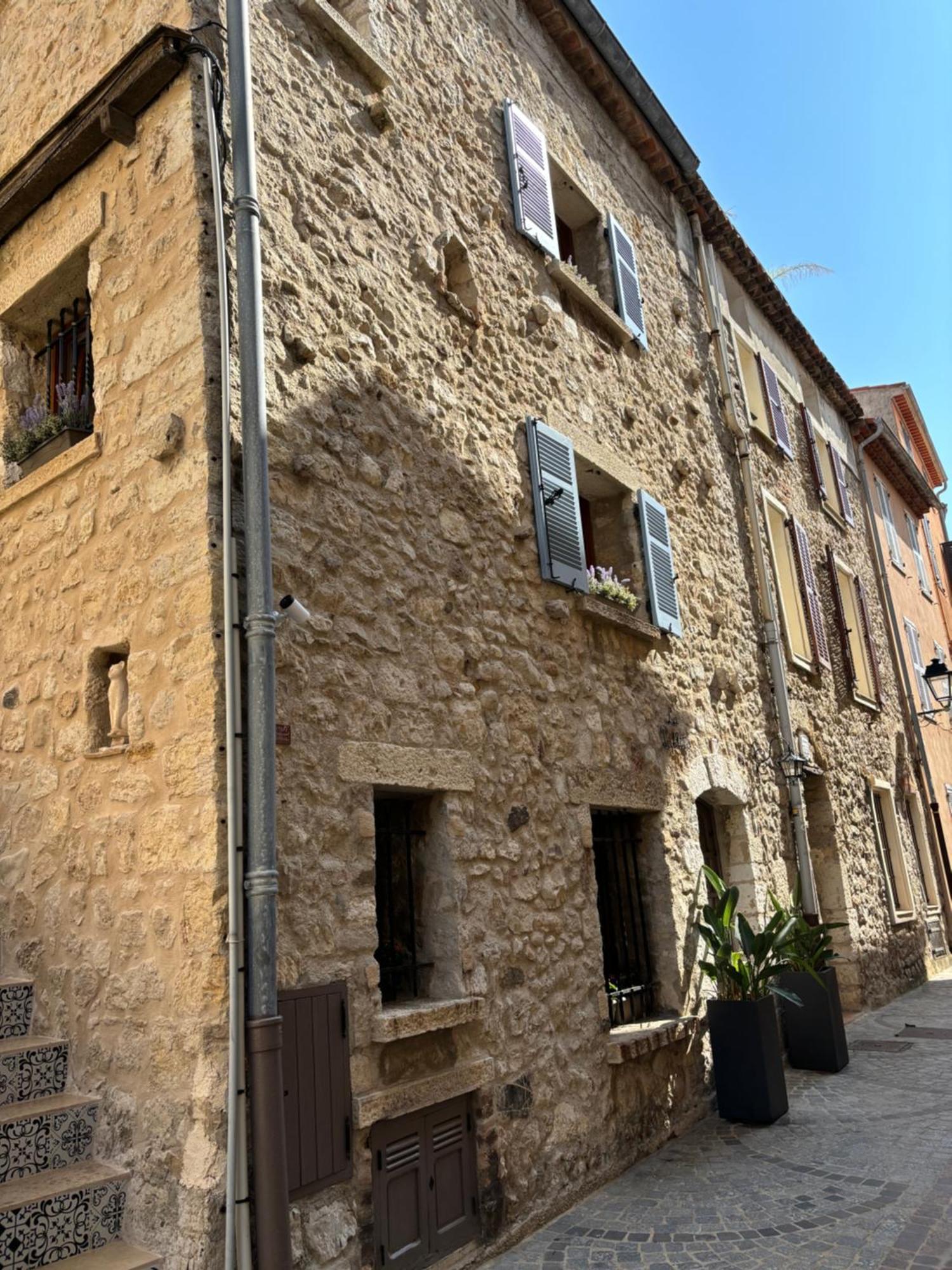 La Pablita, Vieil Antibes, Remparts Apartment Luaran gambar